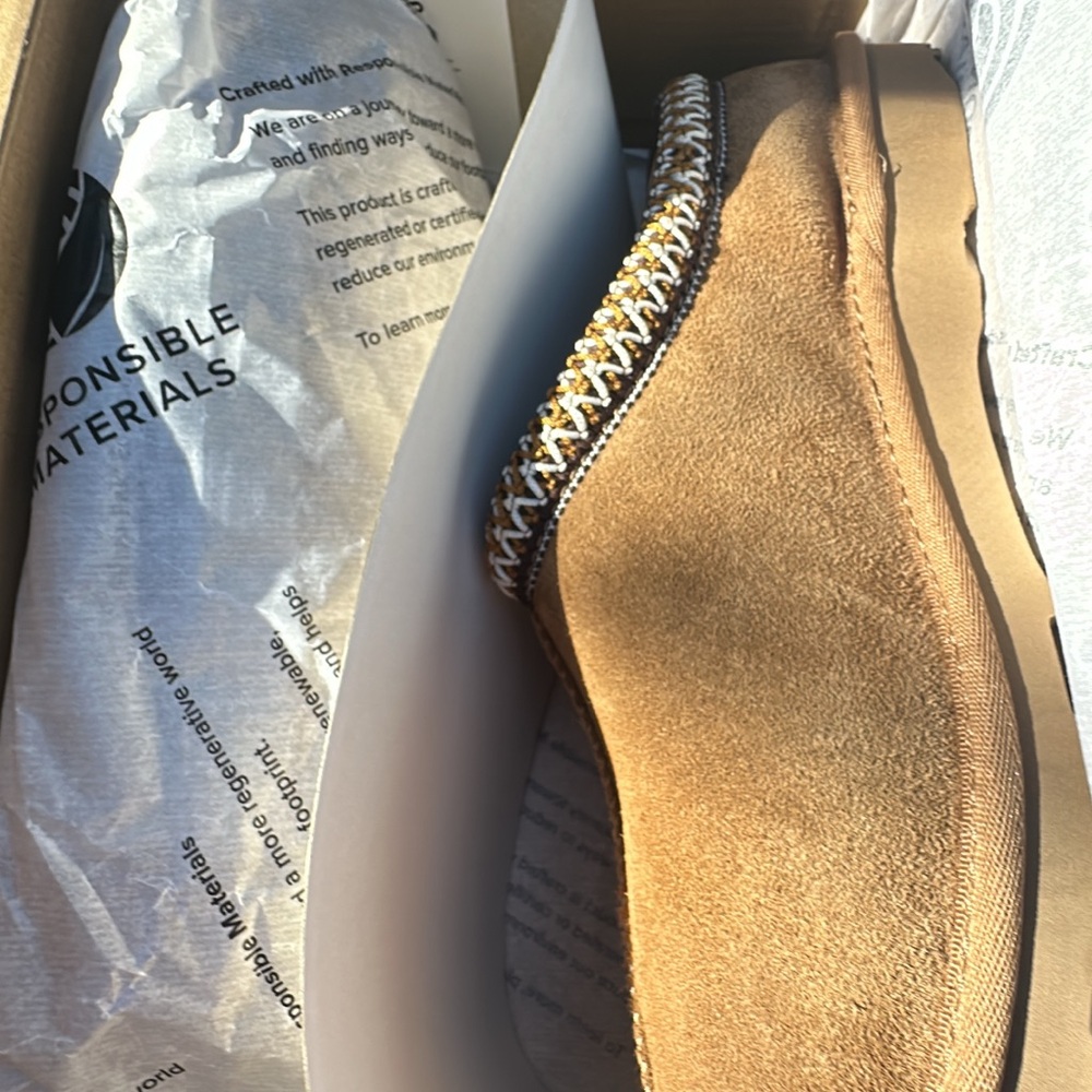 Uggs slippers